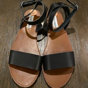 Steve Madden black strapped leather sandals